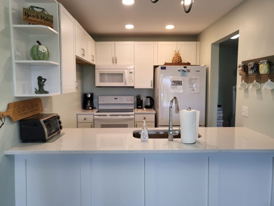 New all white kitchen