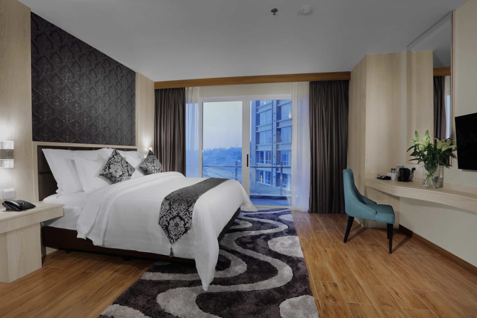 In-room safe, desk, soundproofing, iron/ironing board (on request)