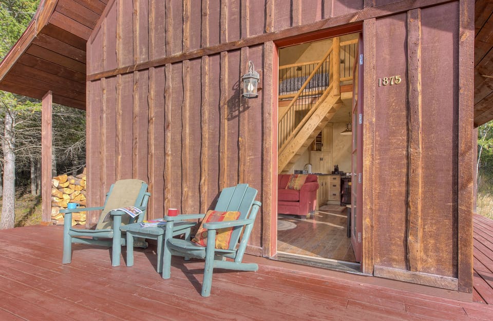 Huge wraparound deck enjoyable in all seasons!