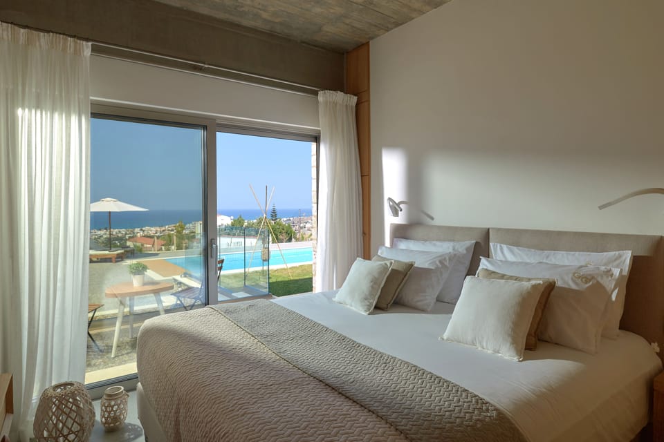 Villa | 3 bedrooms, pillowtop beds, in-room safe, soundproofing