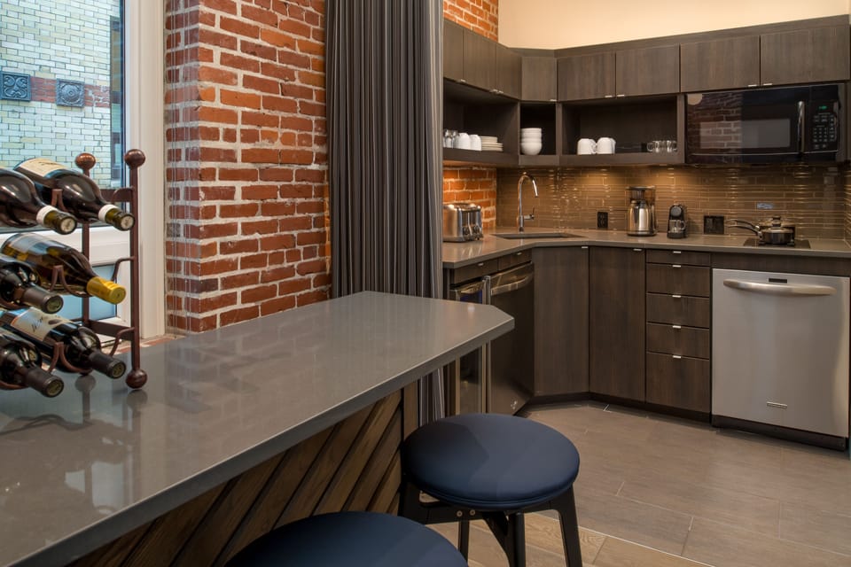 Hospitality Suite | Private kitchen | Mini-fridge, microwave