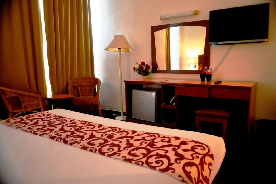 In-room safe, desk, iron/ironing board, free WiFi