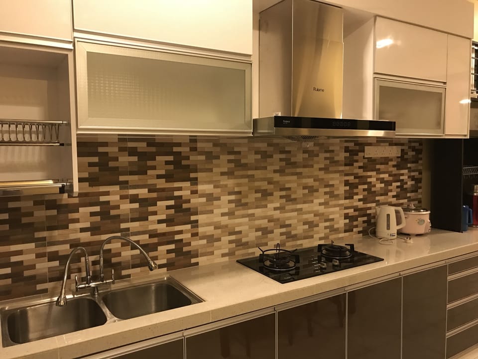 House, 3 Bedrooms | Private kitchen | Full-size fridge, stovetop, electric kettle, rice cooker