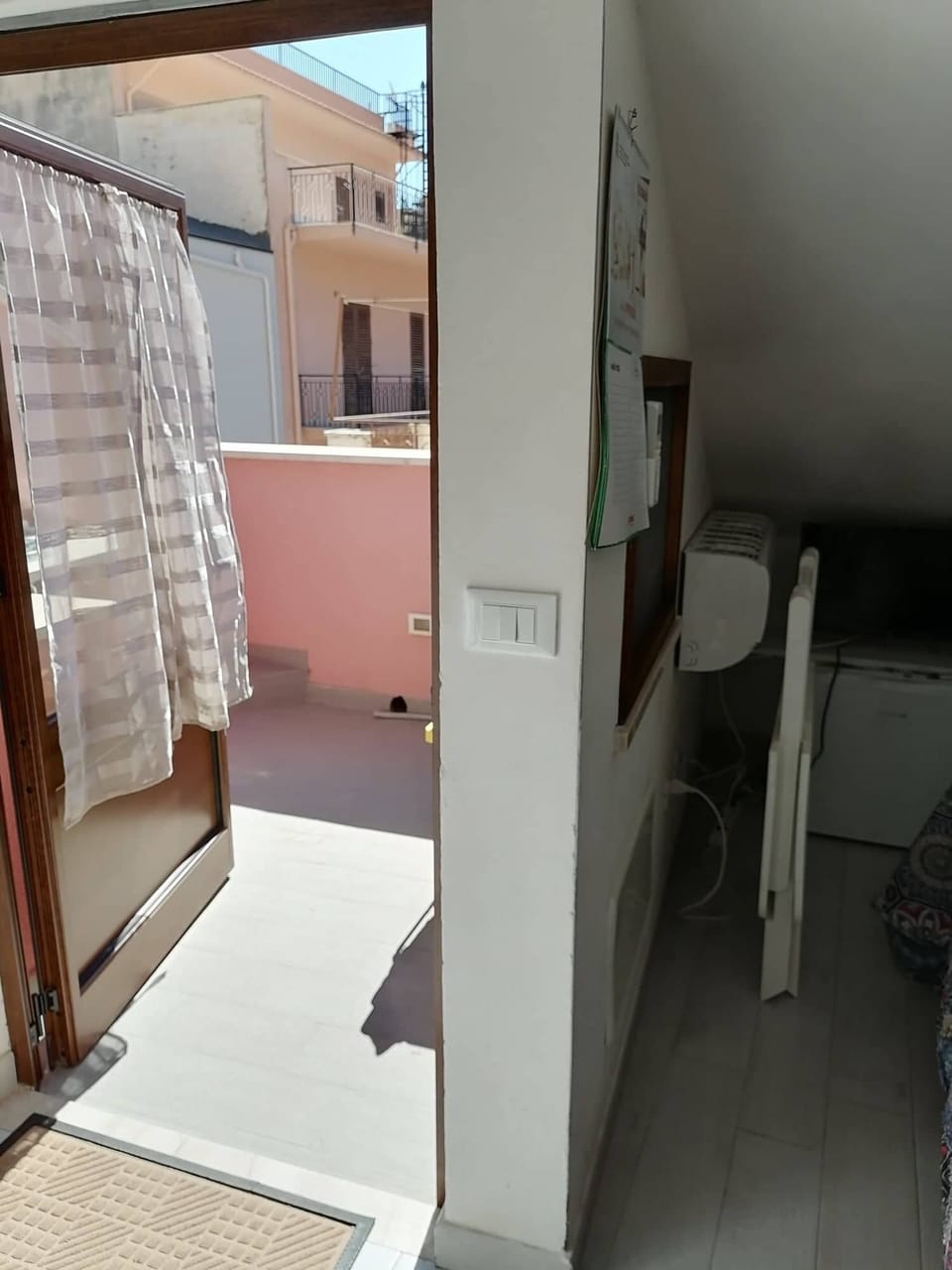 Single Room, 1 Large Twin Bed, Private Bathroom | Terrace/patio