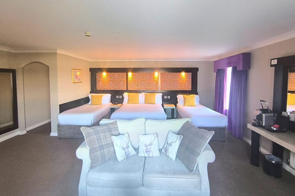 Deluxe Family Suite -Double Bed & 3 Single Beds | In-room safe, desk, iron/ironing board, free WiFi