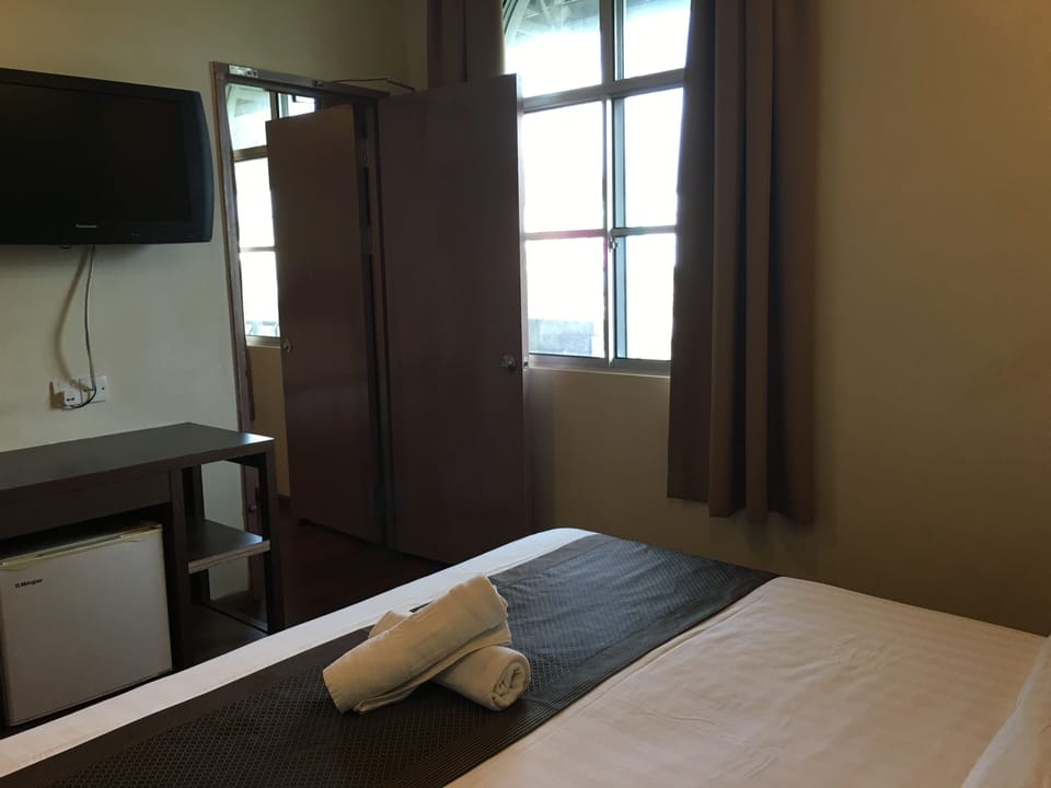 Superior King | Minibar, desk, iron/ironing board, free WiFi
