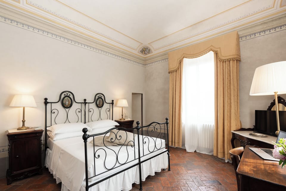 Business Suite, 1 Bedroom, Mountain View (Giovanna) | Egyptian cotton sheets, premium bedding, down comforters