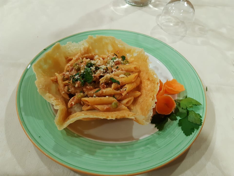 Lunch and dinner served