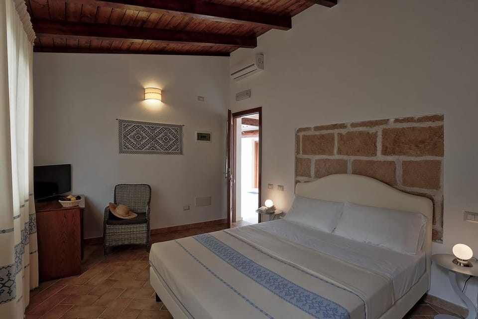 Double or Twin Room | Premium bedding, minibar, in-room safe, desk