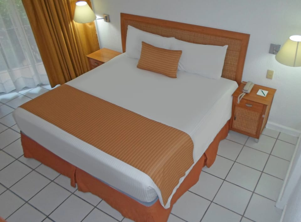 Standard Room | Bathroom | Shower, free toiletries, hair dryer, towels