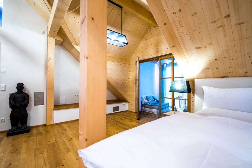 Design Studio Suite | Blackout drapes, free WiFi, bed sheets