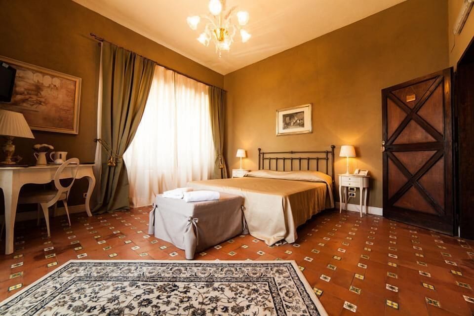 Deluxe Triple Room, Accessible | In-room safe, individually decorated, individually furnished, desk