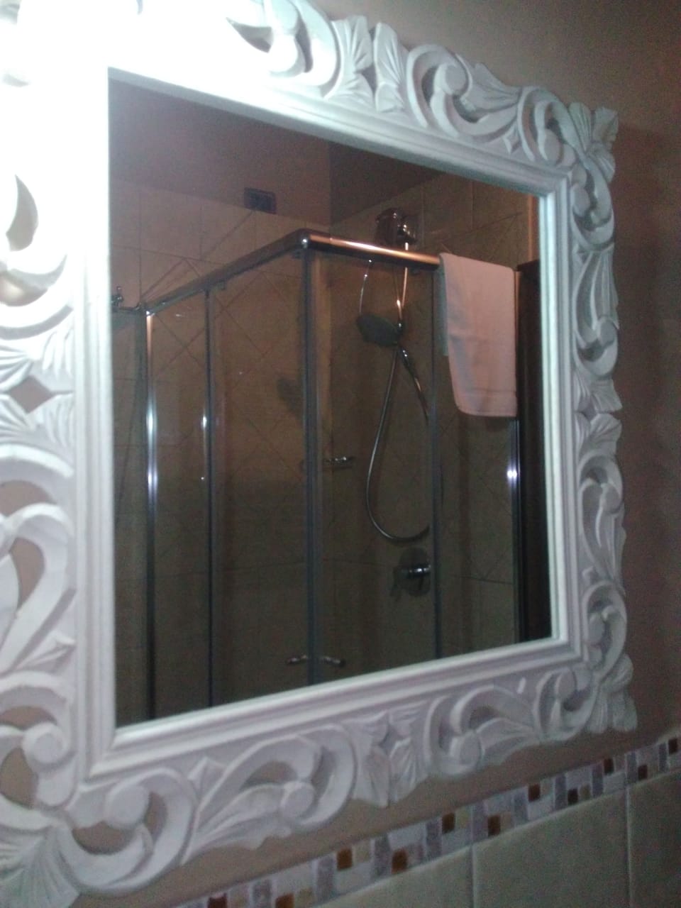 Standard Double Room Single Use, 1 Bedroom, Ensuite, Tower | Bathroom | Shower, free toiletries, hair dryer, bidet