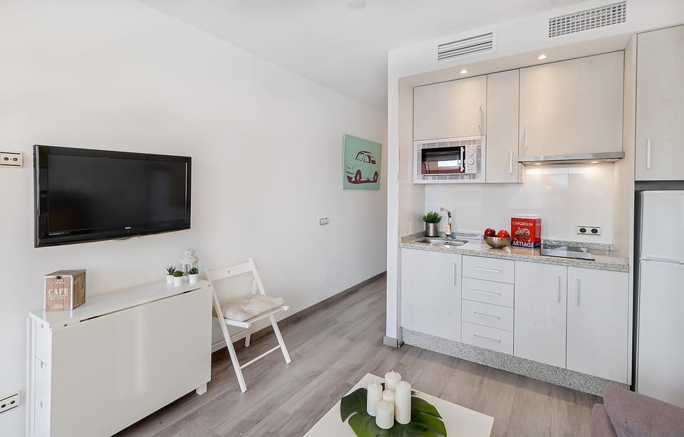 Pedregalejo, new apartment facing the sea Apartment in Malaga