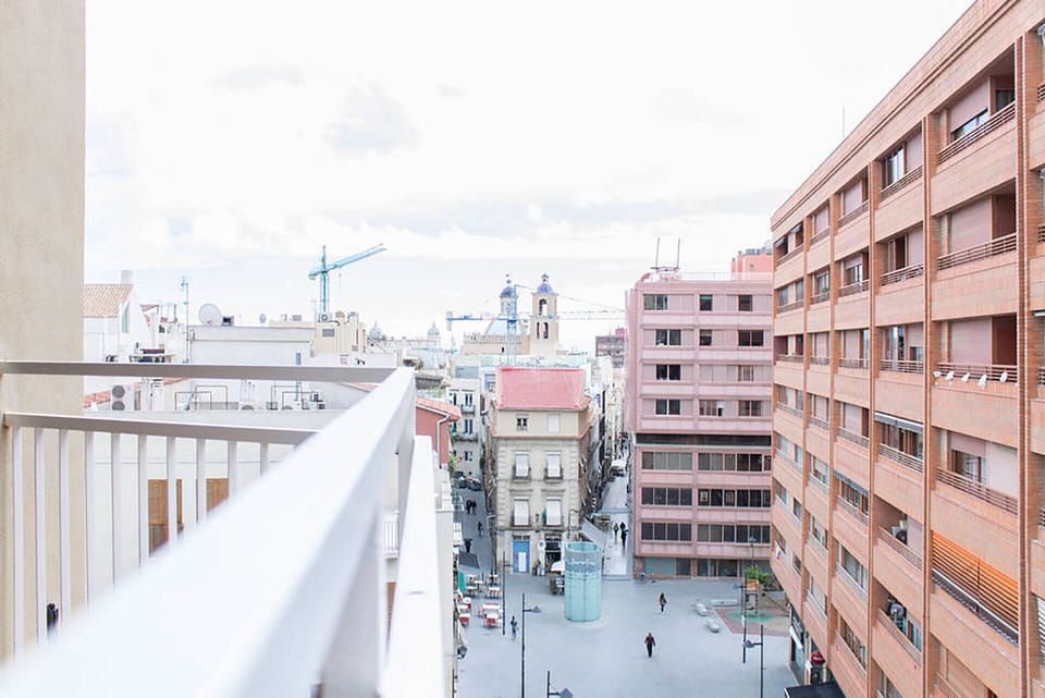 Balcón con vistas a la plaza San Cristóbal