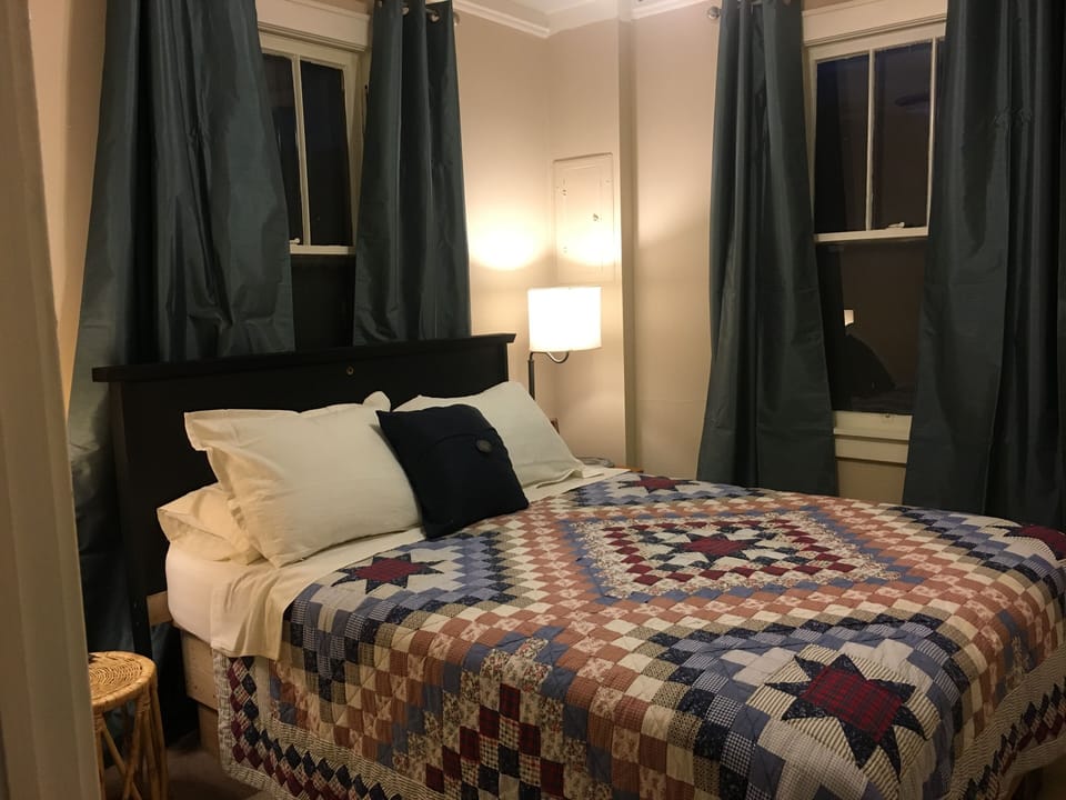 Cozy Bedroom amongst the trees
