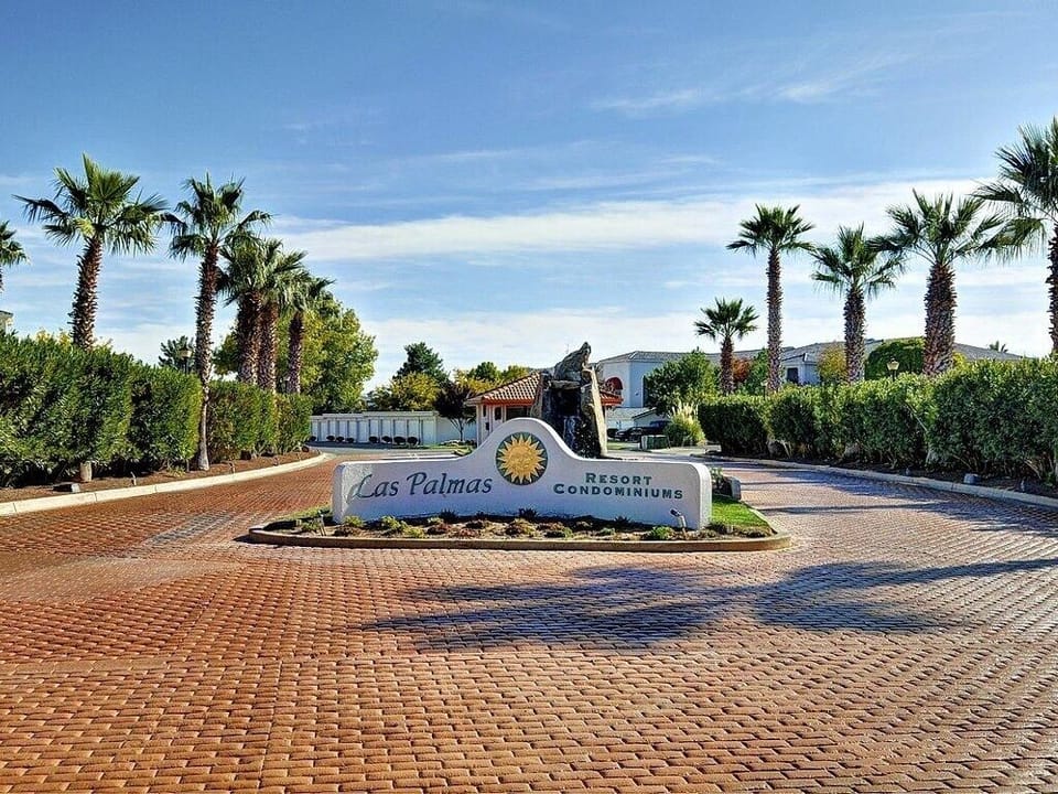 Entrance to Las Palmas