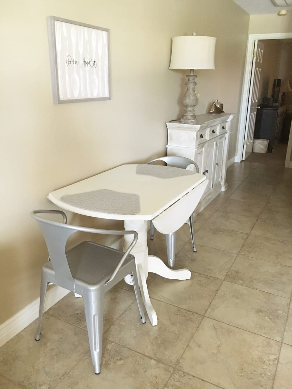 Kitchen table 