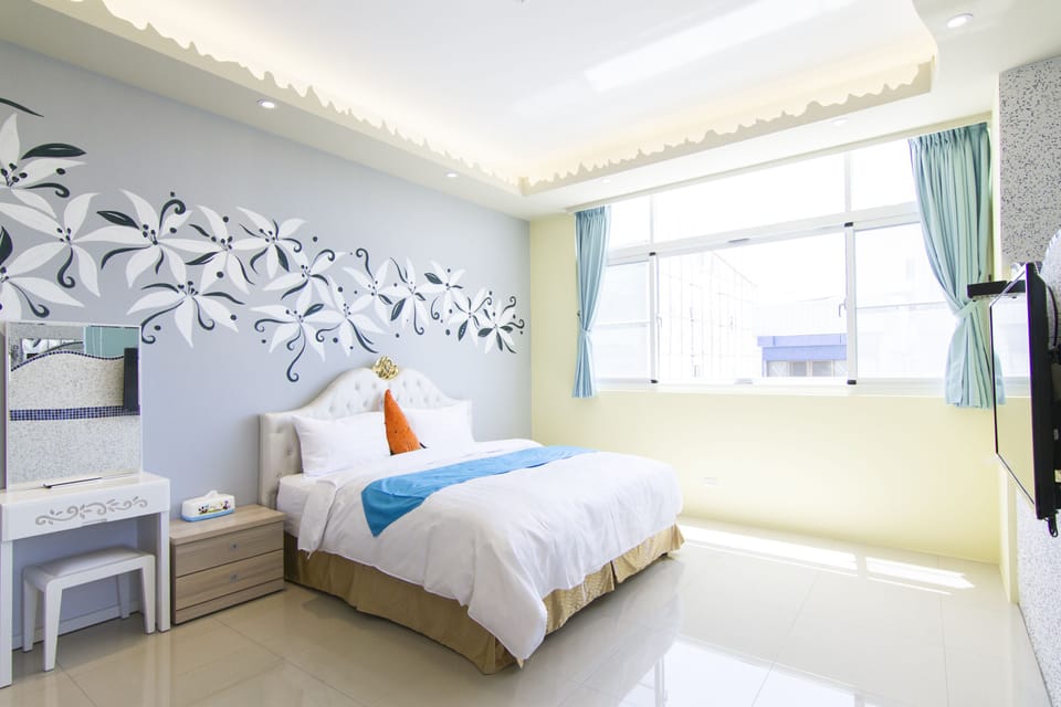 Honeymoon Double Room | Desk, blackout drapes, free WiFi