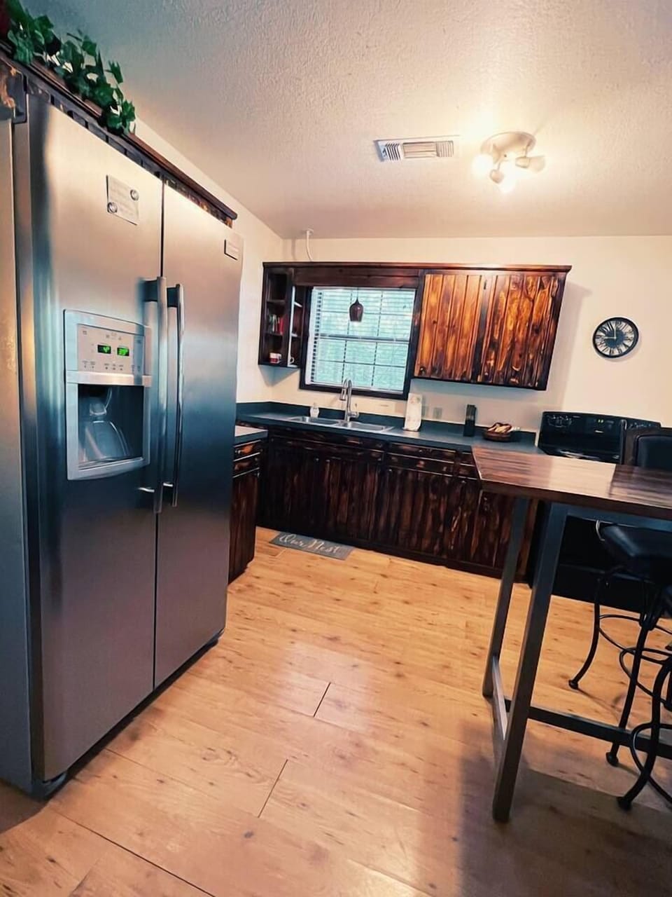 Spring Hill has a large kitchen for a studio cabin