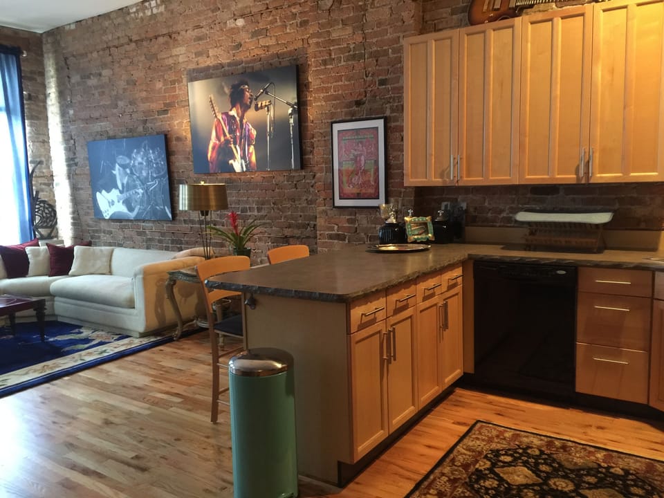 Kitchen/Greatroom - Great for Family!