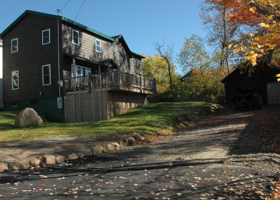 LakePlacidHouse: Convenient & Comfortable. Beds For 10. 3 Baths. Best deal IN LP