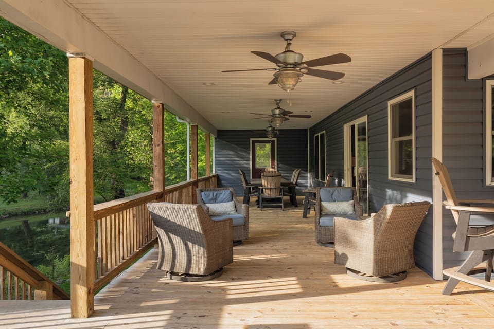 The enormous 600 sq ft deck is where the living gets done in Tenmile. Comfy furniture, light breezes and everything good in the world is where you want to be.
