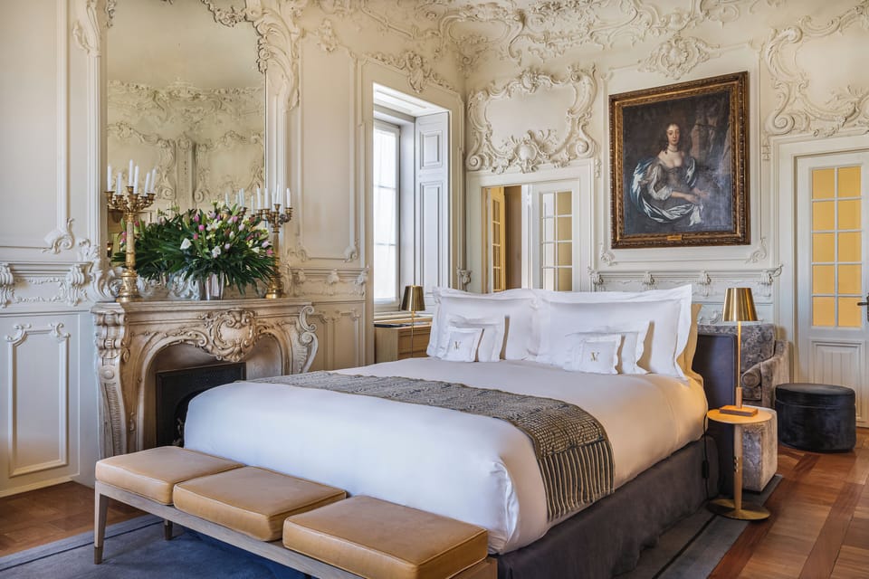 Royal Suite | Egyptian cotton sheets, premium bedding, down comforters, pillowtop beds