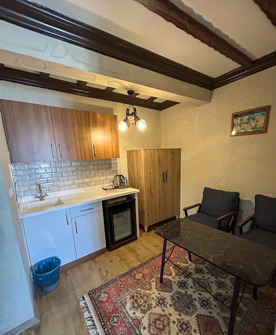 1 bedroom, premium bedding, in-room safe, desk