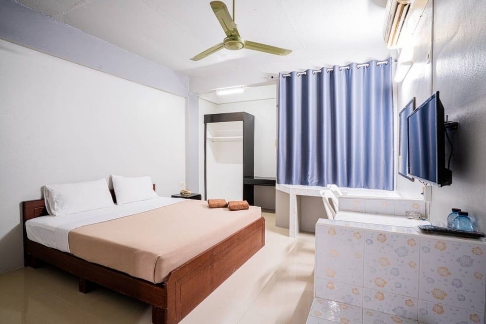 Standard Double Room  | Desk, WiFi (free), bed sheets