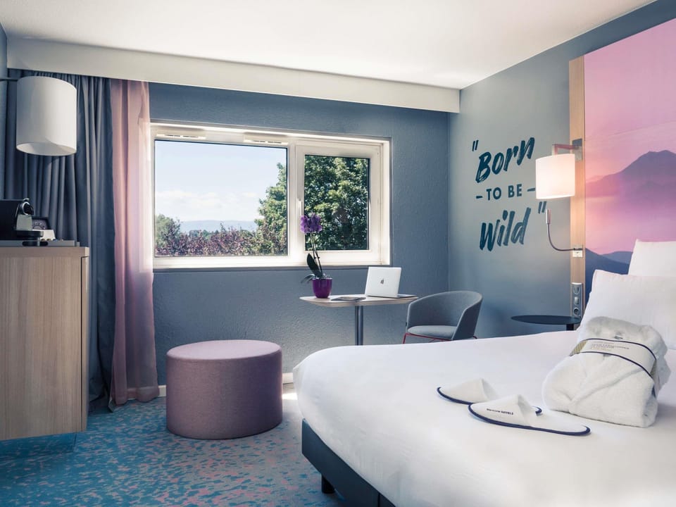 Privilege, Room, 1 Double Bed | Premium bedding, pillowtop beds, minibar, in-room safe