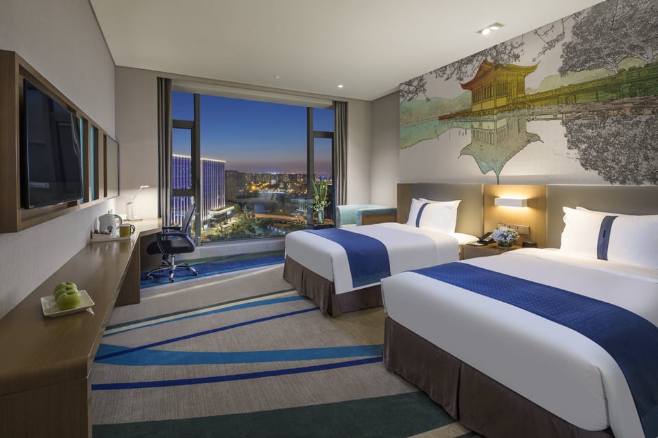 In-room safe, desk, blackout drapes, soundproofing