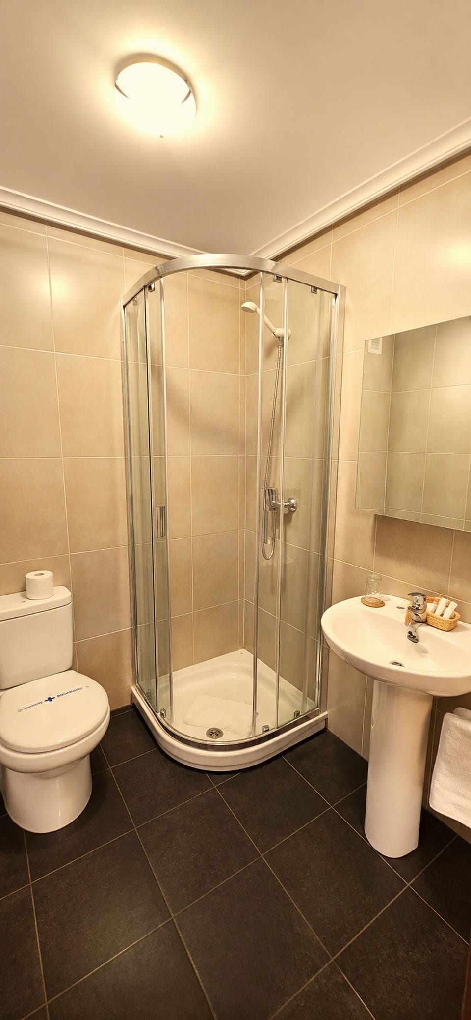 Family Apartment, 2 Bedrooms, Pool Access, Golf View | Bathroom | Eco-friendly toiletries, hair dryer, bidet, towels