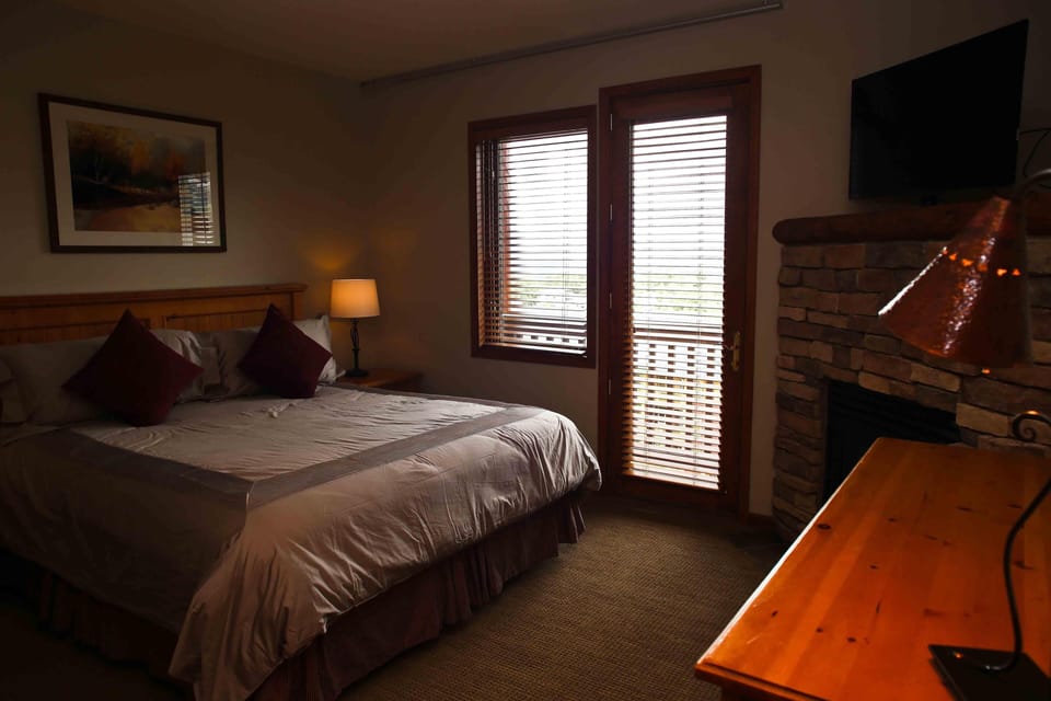 Townhome, 3 Bedrooms (Eagle Run #204) | 3 bedrooms, iron/ironing board, free WiFi, bed sheets