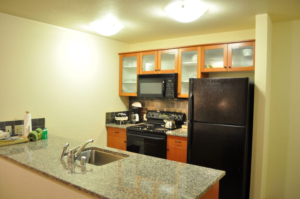 Condo, 1 Bedroom (Village #2416 White Mountain Lodge) | Private kitchen | Fridge, microwave, oven, stovetop