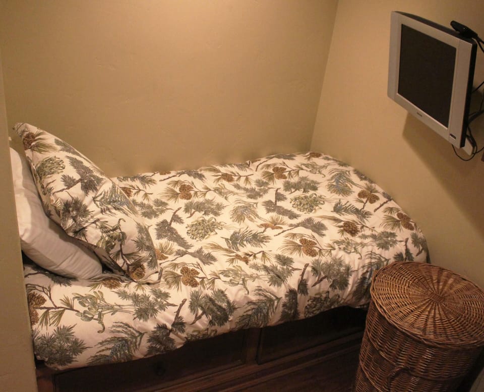 Condo, 2 Bedrooms (Silver Bear #36) | 2 bedrooms, free WiFi, bed sheets