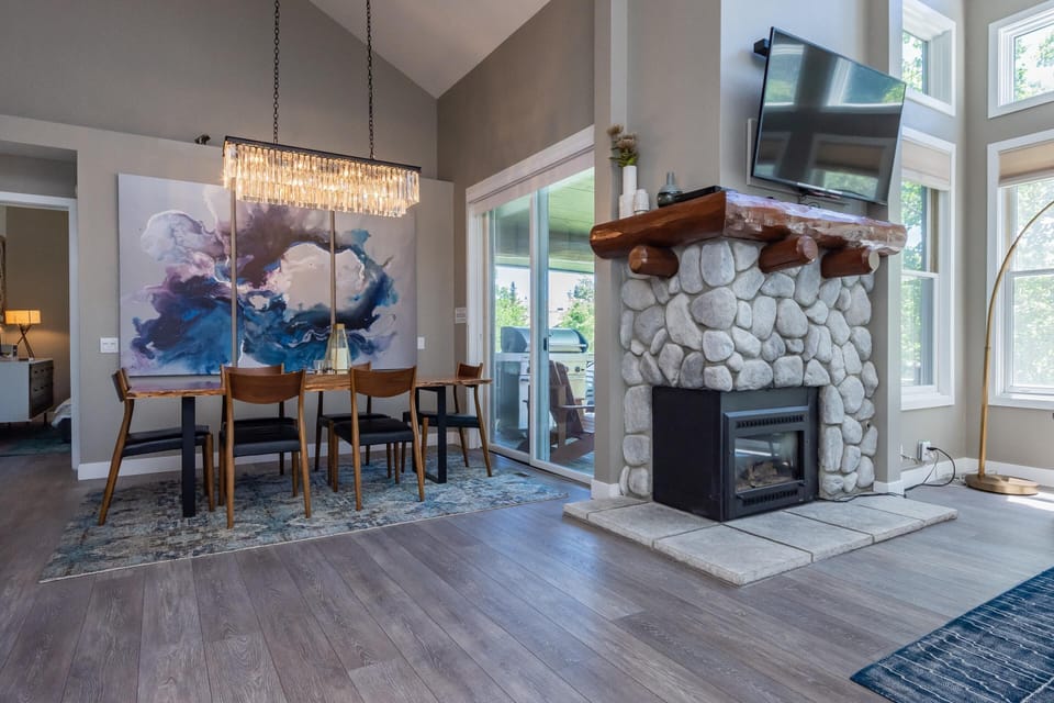 Condo, 3 Bedrooms, Mountain View (Snowcreek #888 Phase V) | Room amenity