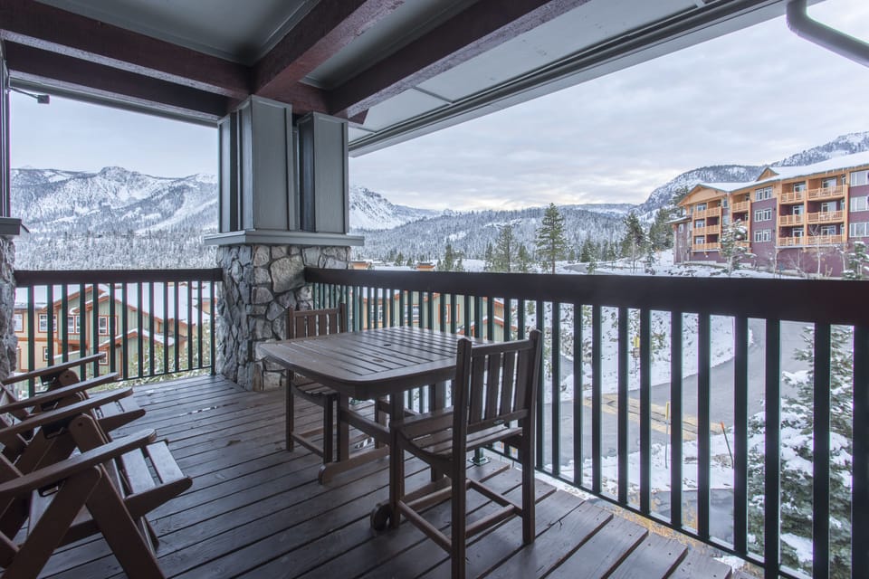 Condo, 2 Bedrooms, Mountain View (Juniper Springs Lodge #426) | Balcony