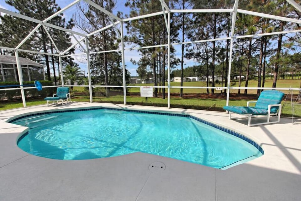 House, 5 Bedrooms | Outdoor pool | Outdoor pool, a heated pool