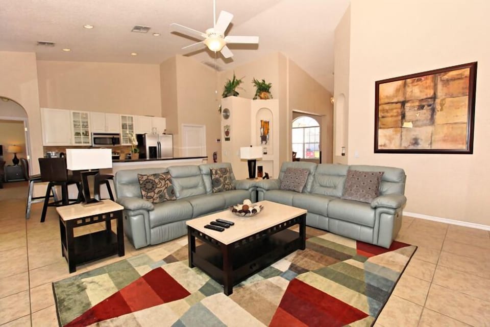 Villa, 5 Bedrooms | Interior