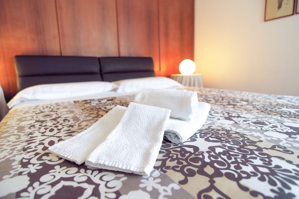 Luxury Suite, 2 Bedrooms | Premium bedding, memory foam beds, minibar, desk