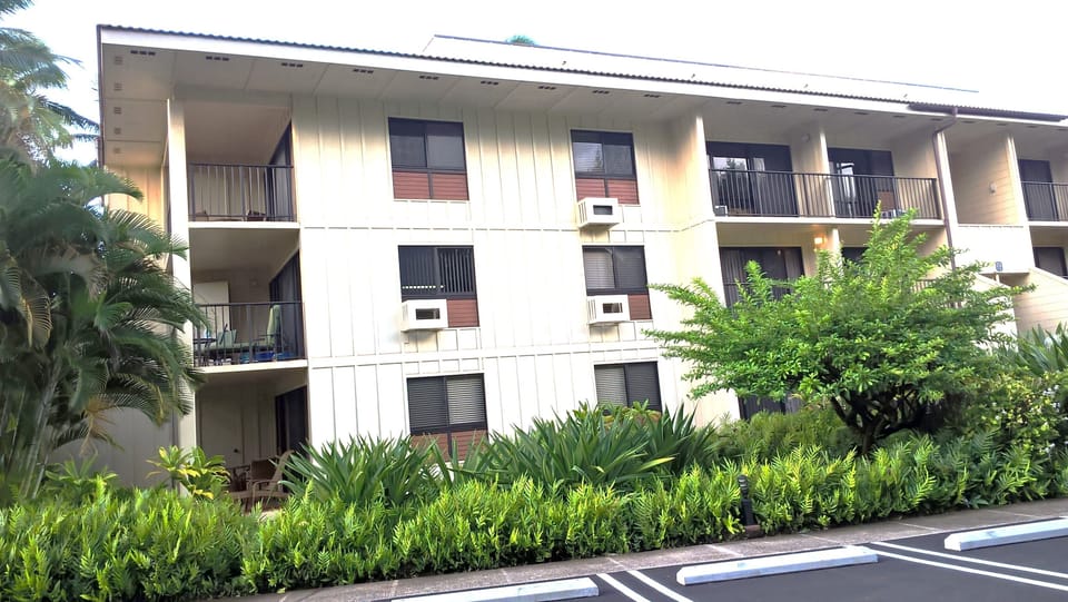 My condo has 2 air conditioners 1 in bedroom & 1 in main salon, others only 1