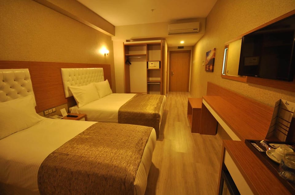 Premium bedding, minibar, in-room safe, desk