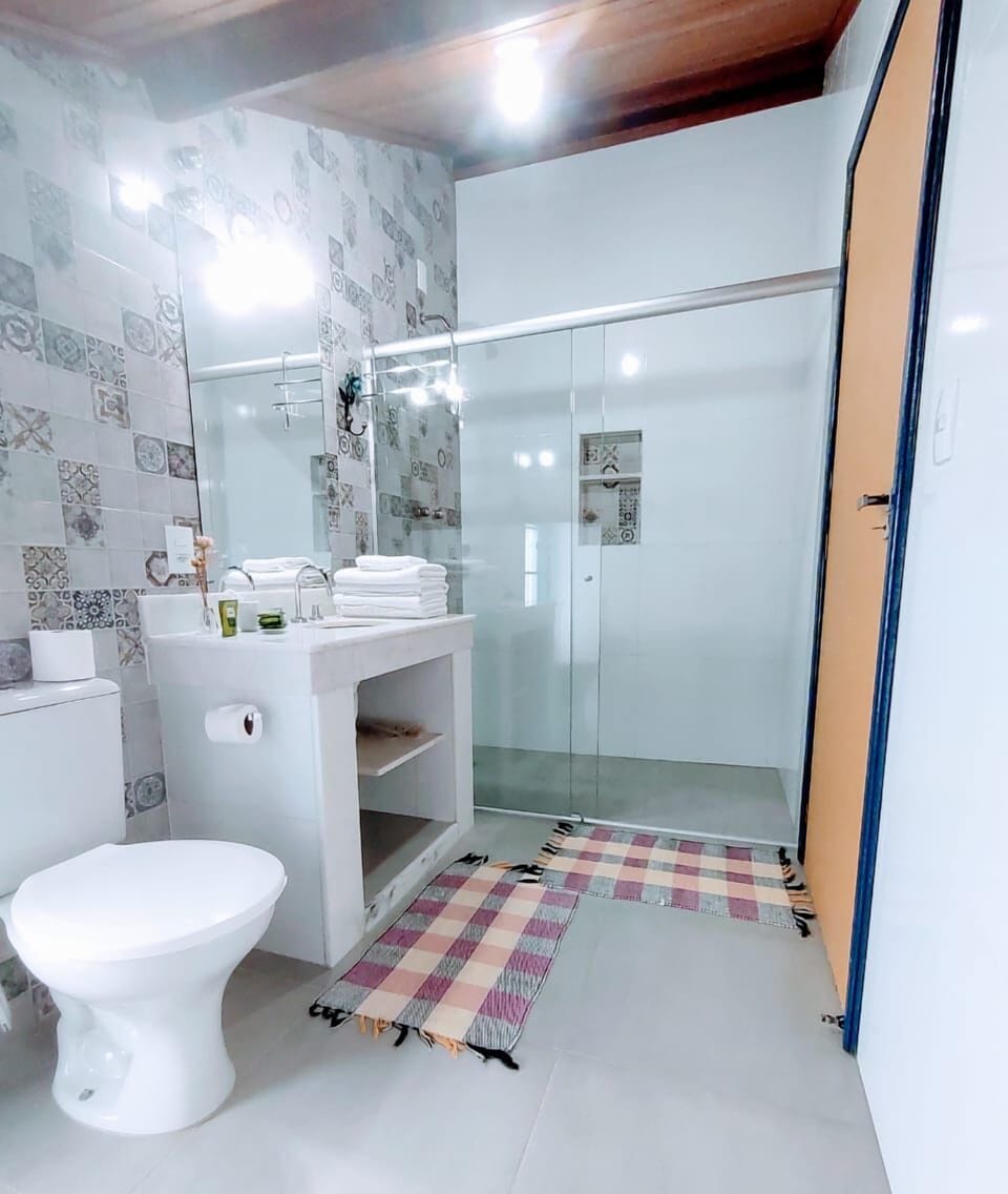 Superior Studio Suite, 1 Bedroom, Kitchen | Bathroom | Shower, free toiletries, hair dryer, bidet