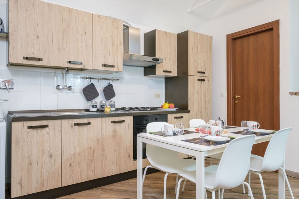 Apartment, 1 Bedroom | Private kitchen | Fridge, microwave, oven, stovetop