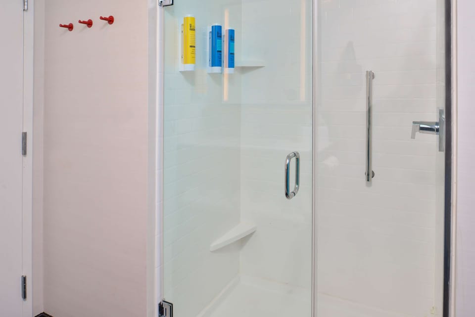 Room, 1 King Bed | Bathroom shower