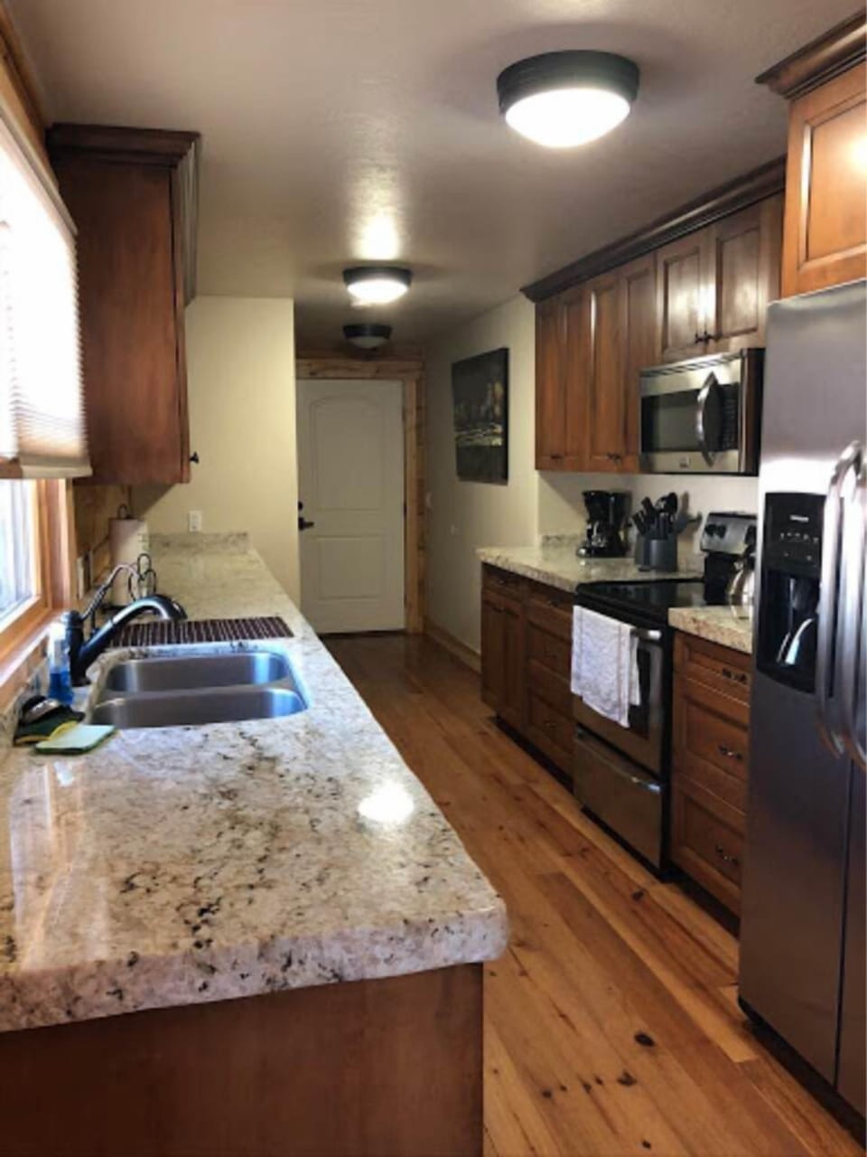 Premium Cabin, Multiple Bedrooms, Kitchen, Mountain View | Private kitchen | Microwave, freezer, paper towels