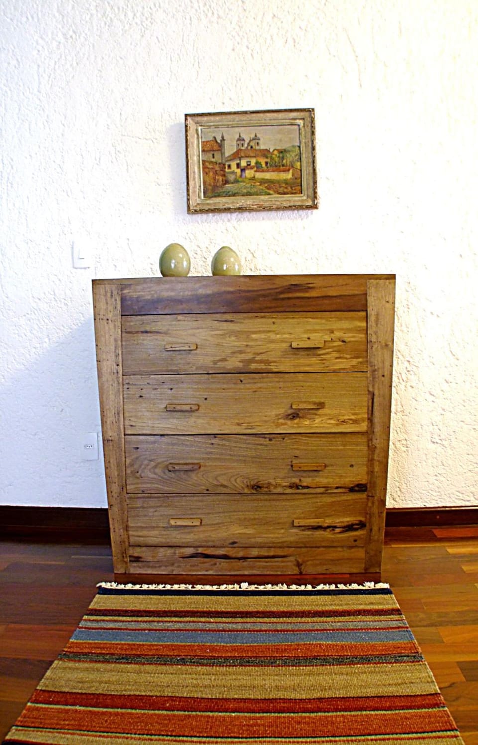 Minibar, soundproofing