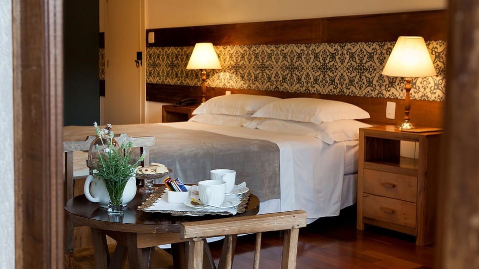 Deluxe Room | Minibar, soundproofing