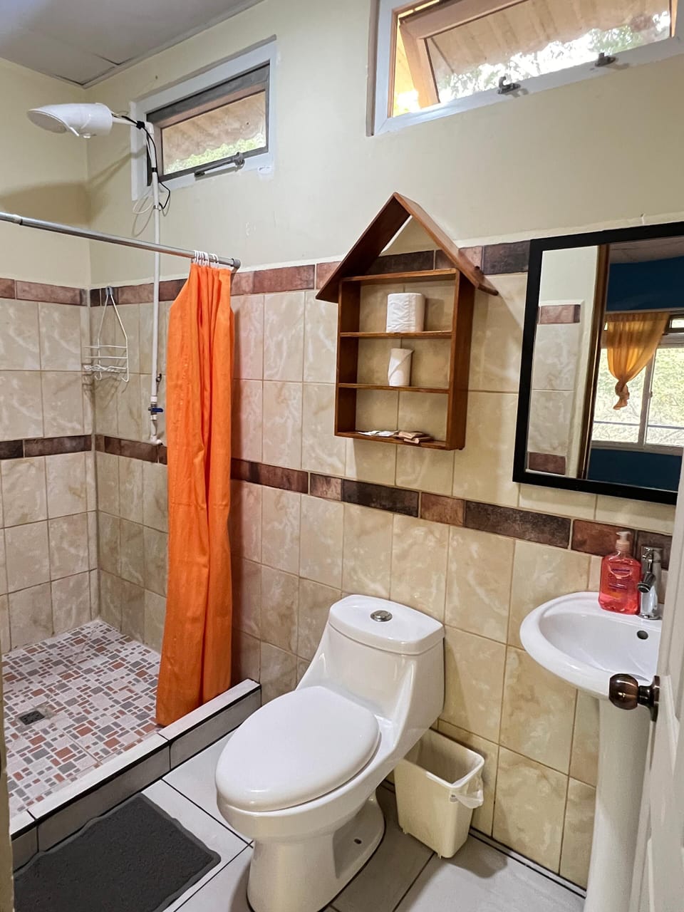 Standard Double Room, 1 Double Bed, Private Bathroom | Bathroom | Shower, free toiletries, towels
